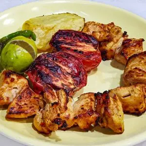 خوراک جوجه کباب با یا بدون استخوان